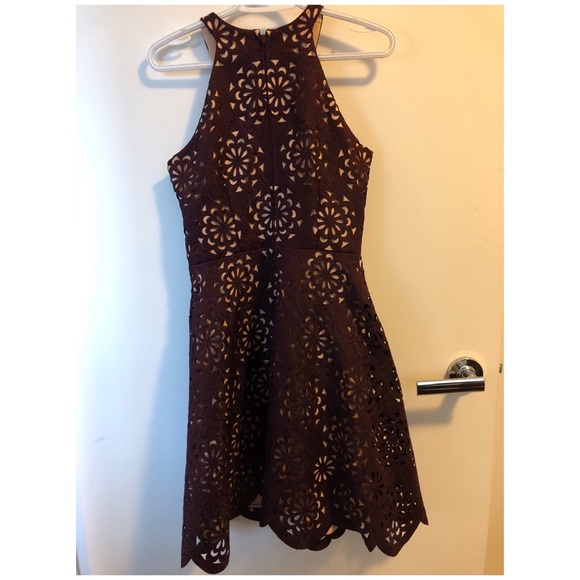 Lace halter cocktail dress - Picture 5 of 5